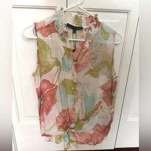 NWT beautiful floral lightweight tank top size small